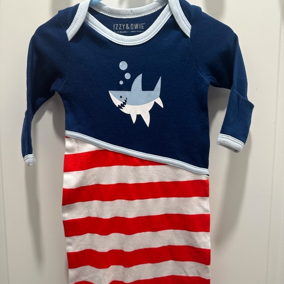 Izzy & Owie One-Piece Bunting Knotted Gown - Shark - Picture 1 of 8